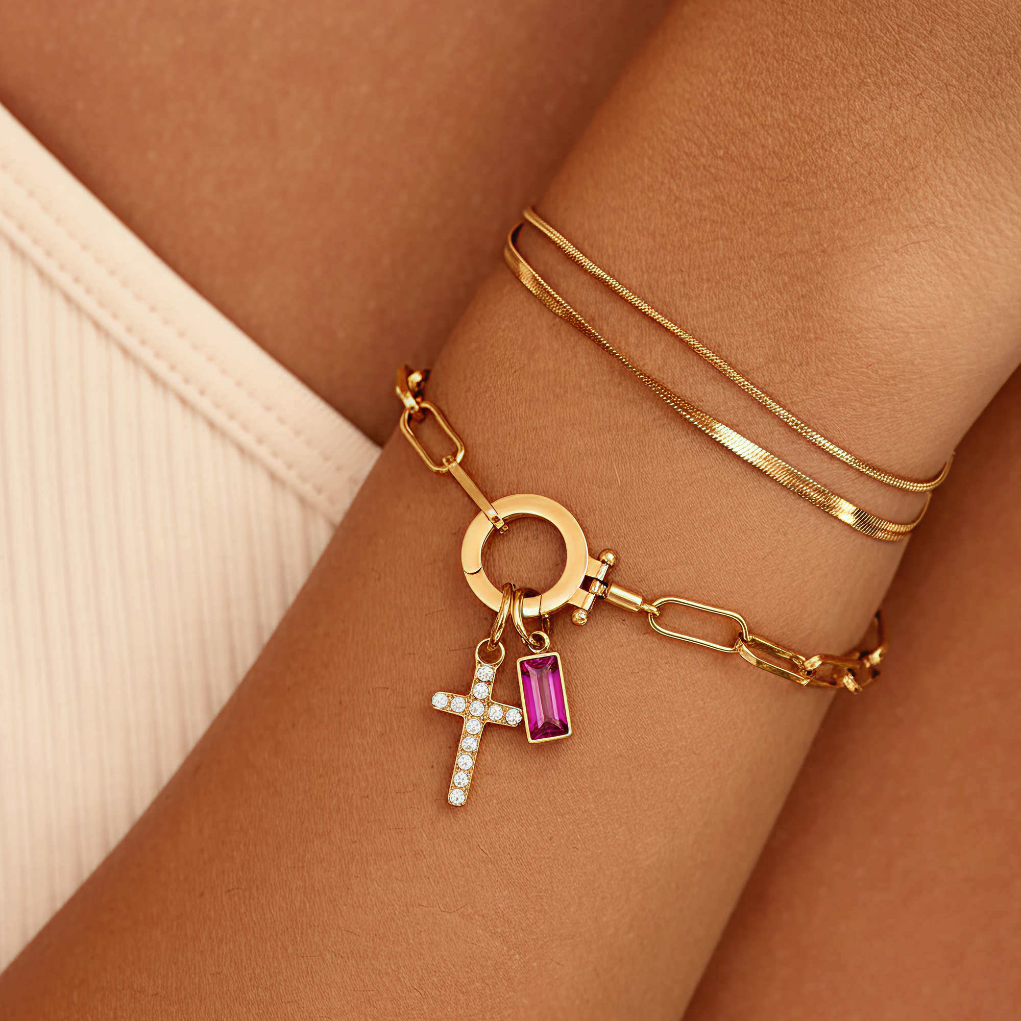 AX Paperclip-armband med Födelsesten och Korsberlock